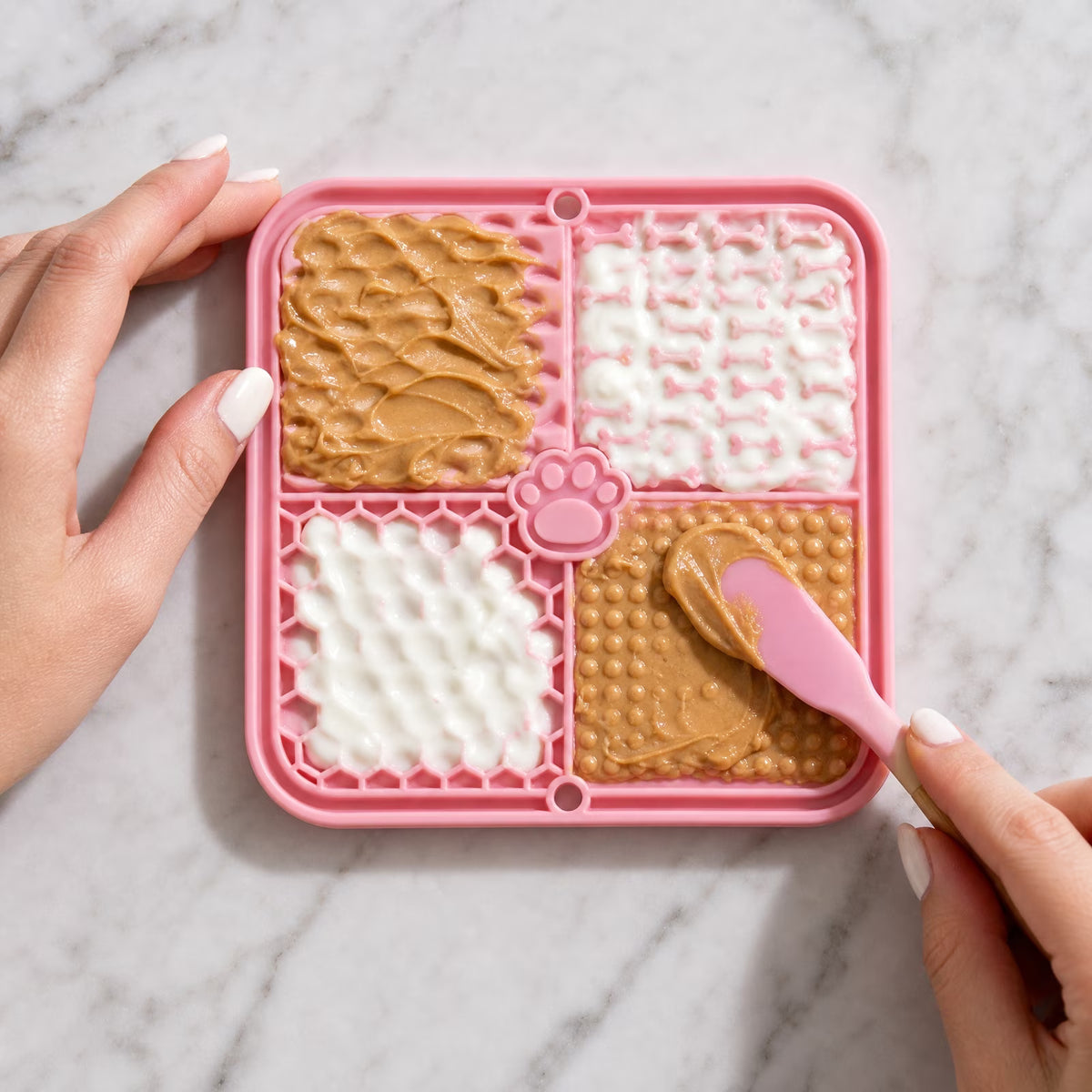 VitaMovo™ CalmBath Suction Lick Mat